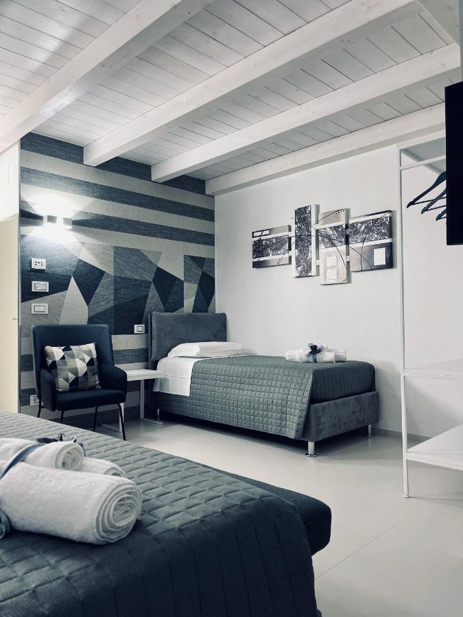 Residence Old Stories Barile Bagian luar foto